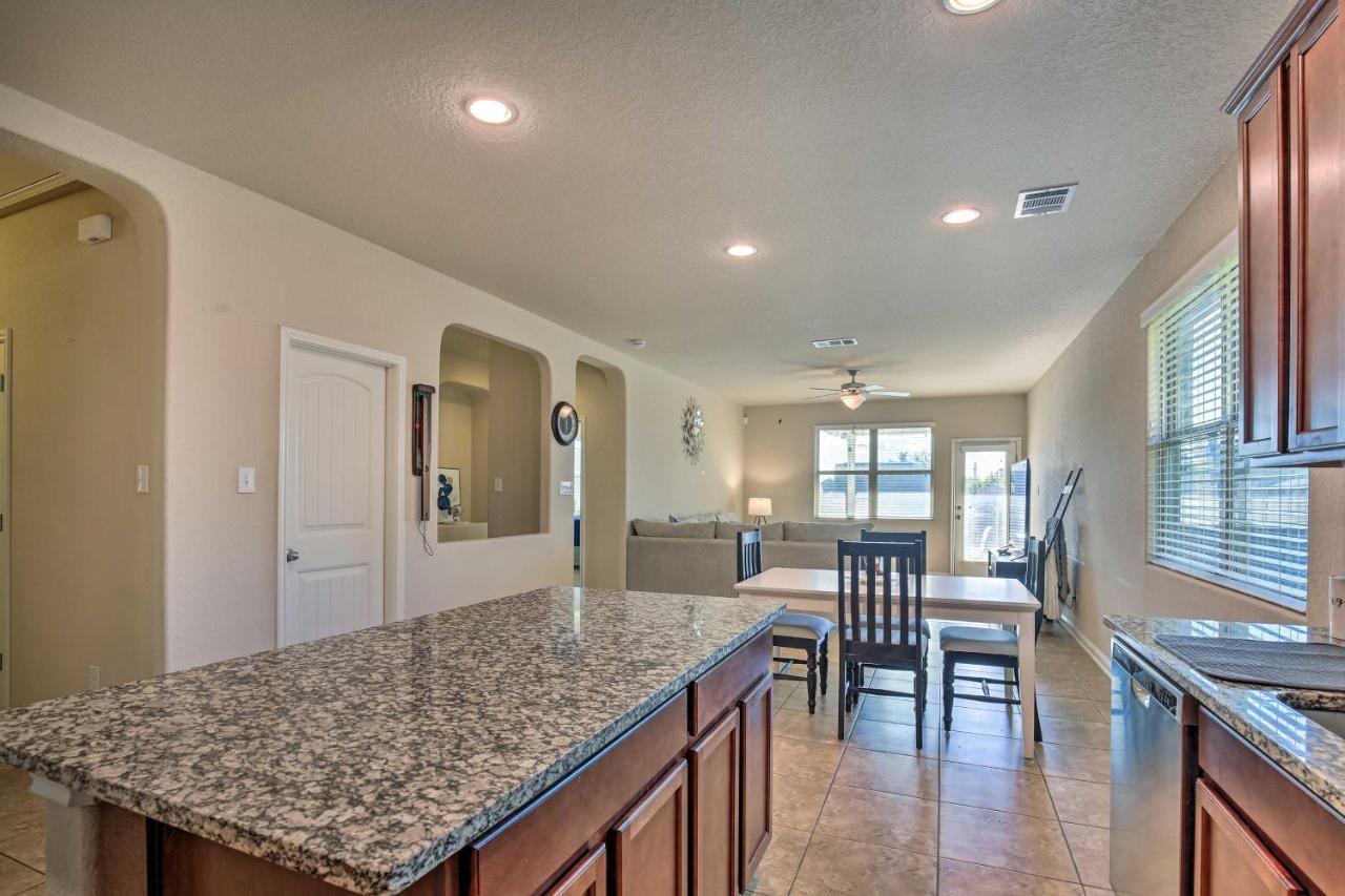 San Antonio Home With Yard About 8 Mi To Lackland! Eksteriør billede